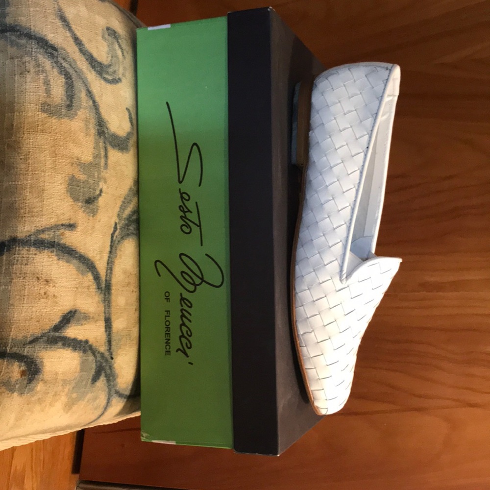 NWOT Sesto Meucci Nader woven slip on loafer.